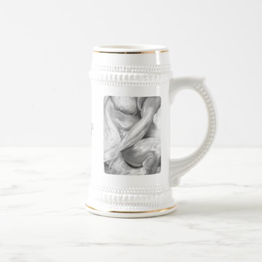 Muskulöser männlicher Torso und Initialen Original Bierglas (Rechts)