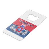 "Muss haben" 82. Im Flugzeug Division Geldbeutel Flaschenöffner (Rückseite Schrägansicht)