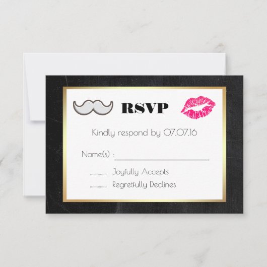 Mustache and Lips Black and Gold Wedding RSVP Karte (Vorderseite)