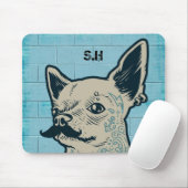 Mustache Chihuahua Graffiti Wall Monogram Mousepad (Mit Mouse)