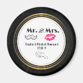 Mustache & Lips Mr. & Mrs. Black & Gold Wedding Magnet (Vorne)