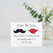 Mustache und Lippen Save the Date Postkarte (Stehend Vorderseite)