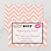 Mustache und Lips Wedding RSVP auf Peach Zickzack Karte (Vorne/Hinten)