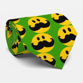 Mustache Yellow Happy Face Krawatte (Gerollt)