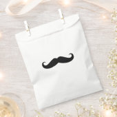 Mustaches Geschenktütchen (Ausgeschnitten)