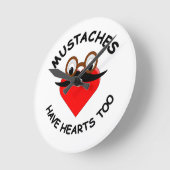 Mustaches haben auch Herz Runde Wanduhr (Winkel)