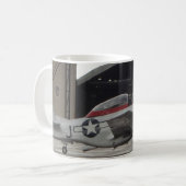 Mustang der Diamantmarkierungs-P-51 Kaffeetasse (Vorderseite Links)