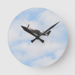 Mustang P51 im Flug Runde Wanduhr