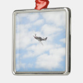 Mustang P51 im Flug Silbernes Ornament (Links)
