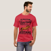 Mustang-Pferd-Retro T-Shirt (Vorne ganz)