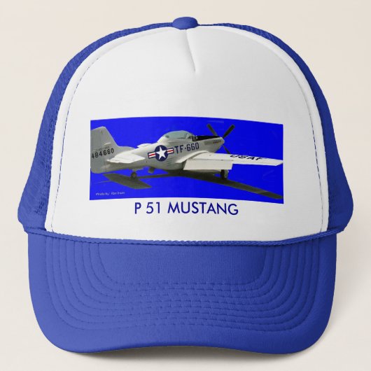 Mustang-Porträt, MUSTANG P 51 Truckerkappe (Vorderseite)