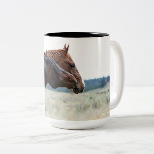 Mustang Stallion und Mare Smitten Tasse (VorderseiteRechts)