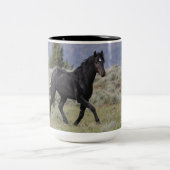 Mustang Wild Black Stallion und Cloud BeverageMug  Zweifarbige Tasse (Mittel)