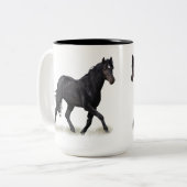 Mustang Wild Black Stallion und Cloud BeverageMug  Zweifarbige Tasse (Vorderseite Links)