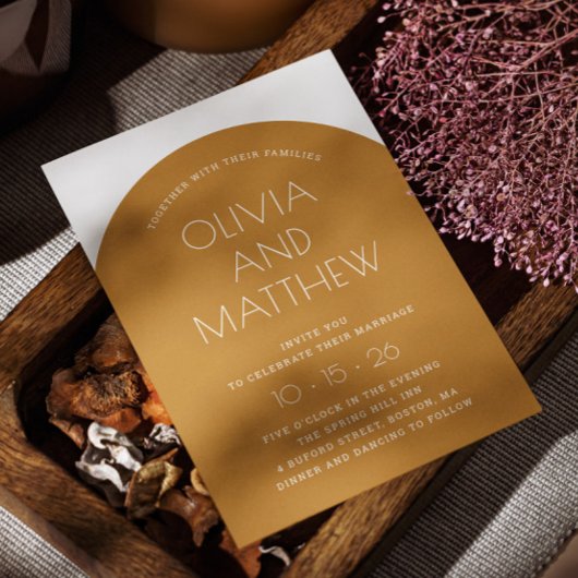 Mustard gelb moderne Typografie Bogen Hochzeit + Q Einladung