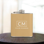 Mustard Yellow Minimalistisch Modern Monogram Name Flachmann