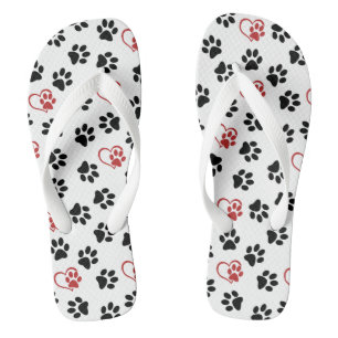 Muster aus Pfoten, schwarzen Pfoten, roten Pfoten, Badesandalen