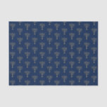 Muster-Blau-Feiertag Imitat-Goldchanukkas Menorah Seidenpapier<br><div class="desc">Wickeln Sie Ihre Geschenke in der Art diese Ferienzeit mit unserem eleganten Chanukka-Seidenpapier ein. Diese einfachen aber ChicAusrüstungsbeschreibungen,  die ein Marineblauhintergrund mit Imitatgoldmenorahs in ein Muster wiederholte. Entworfen durch Künstler © Tim Coffey.</div>