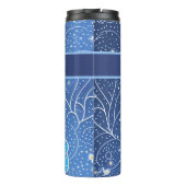 Muster blau weiß mit Blumen Thermosbecher (Rückseite)