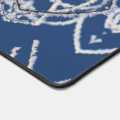 Muster Bright Blue & White Snow Formen Schreibtischunterlage (Ecke)