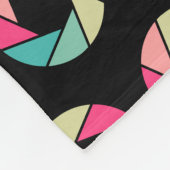 Muster der Blende - Farben auf schwarz Fleecedecke (Ecke)