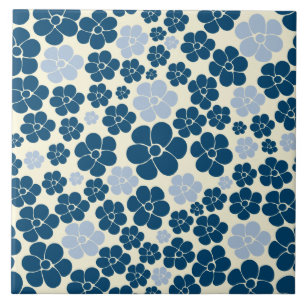 Muster der Blume - Dunkelblau, hellblau und cremef Fliese