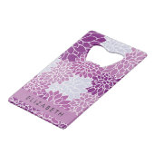 Muster der Blume, Lila Dahlia, Ihr Name Geldbeutel Flaschenöffner (Rückseite Schrägansicht)