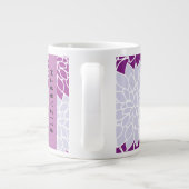 Muster der Blume, Lila Dahlia, Ihr Name Jumbo-Tasse (Rückseite)