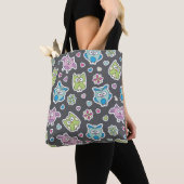 Muster der Cartooneulen Tasche (Von Nahem)