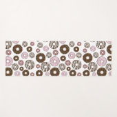 Muster der Donuts, rosa Donuts, braune Donuts Yogamatte (Vorderseite (Horizontal))