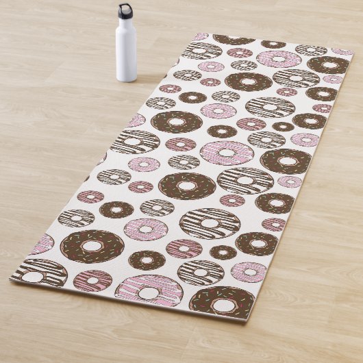 Muster der Donuts, rosa Donuts, braune Donuts Yogamatte (Beispiel)