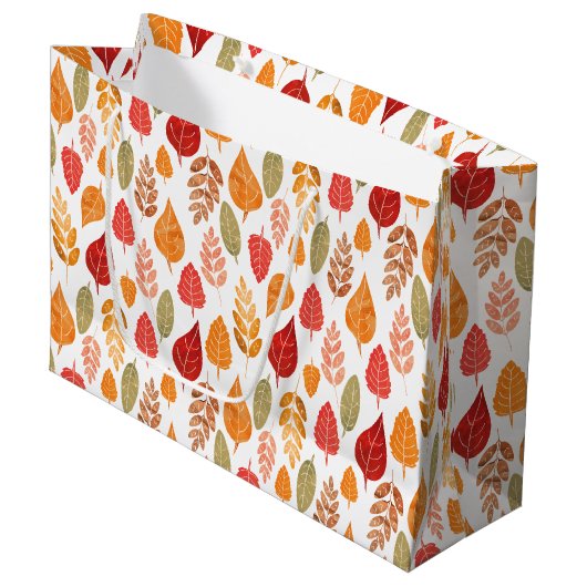 Muster der gestrichenen Herbstleaves Große Geschenktüte (Vorderseite Schrägansicht)