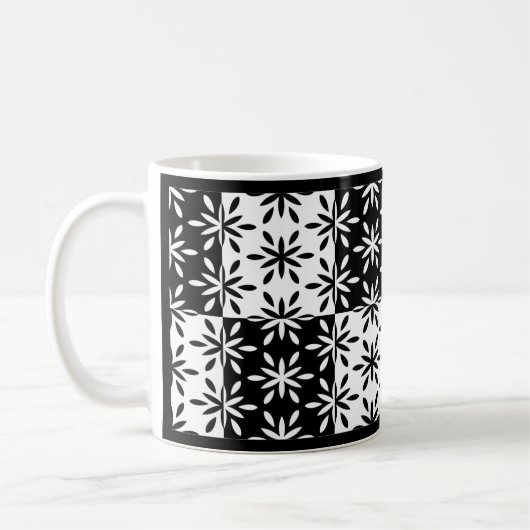 Muster der grafischen Blume Schwarz/Weiß Kaffeetasse (Links)