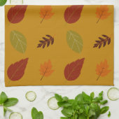 Muster der Herbstlaube für Herbst-Erdtonfarben Geschirrtuch (Gefaltet)