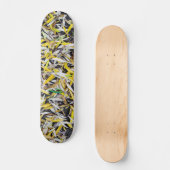 Muster der herunterfallenden Blätter auf schwarz Skateboard (Vorderseite)