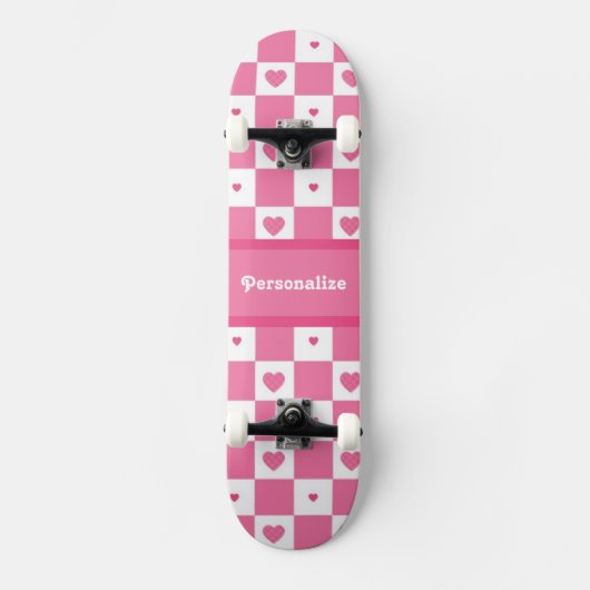 Muster der karierten Herzquadrate, rosa und weiß Skateboard (Vorderseite)