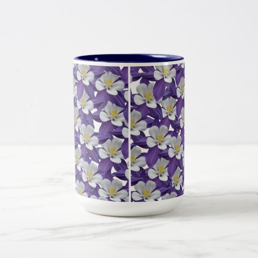 Muster der kolumbianischen Blume Zweifarbige Tasse (Mittel)