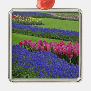 Muster der Traubenhyazinthe, Tulpen und Ornament Aus Metall