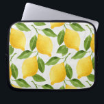 Muster der Wasserfarben Laptopschutzhülle<br><div class="desc">Handgezeichnet Aquarelllemonen auf beigem Hintergrund. Botanische Abbildung. Juckreiz und frisches Obst. Elegantes Design. Schönes und stilvolles Muster.</div>