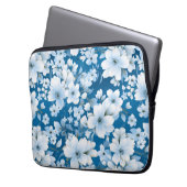 Muster der weißen Blume, blauer Hintergrund, Laptopschutzhülle (Vorderseite Links)
