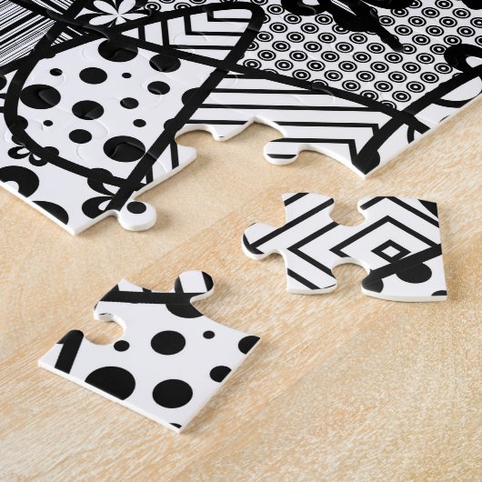 Muster des Musters 04 für Schwarz-Weiß-Doodle Puzzle (Seite)