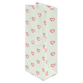 Muster des roten Herzens, Niedlich, Liebe Geschenktüte Für Weinflaschen (Vorderseite Schrägansicht)