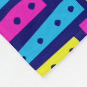 Muster für abstrakte Streifen - Farben 02 auf dunk Fleecedecke (Ecke)