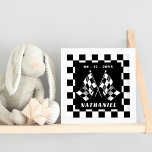 Muster für benutzerdefinierte Schwarz-weiße überpr Poster<br><div class="desc">Cooles Schwarz-Weiß-Rennmuster-Design. Mit Raum zu personalisieren oder mit einem Namen und Geburtsdatum Ihrer Wahl. Dieses skurrile Design ist für den Rennwagen- und Motorsport-Liebhaber,  den Go-Kart-Rennfan,  den Schmutz-Motorrad-Champion und alle anderen,  die Lieben des Auto-,  Motor- und Auto-Sports.</div>