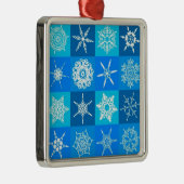 Muster für blaue Schneeflocken Ornament Aus Metall (Rechts)