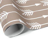 Muster für braune Pfeile Geschenkpapier (Rolleneckpunkt)