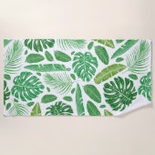 Muster für grüne und weiße tropische Blätter Strandtuch (Vorderseite)
