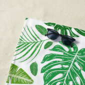 Muster für grüne und weiße tropische Blätter Strandtuch (Beispiel)