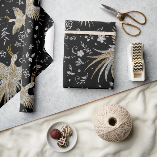 Muster für Kranvögel und Blume Geschenkpapier (Kunsthandwerk)