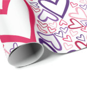 Muster für lila und rote Herzen Geschenkpapier (Rolleneckpunkt)